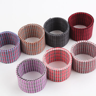 Polyester rood houndstooth lint 10 mm-40 mm satine poly lint