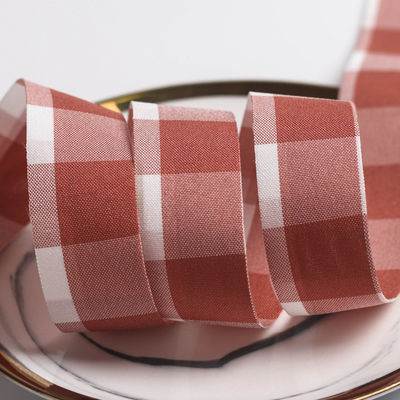 Zwart en wit getinte kabelband 7 mm-40 mm polyester lintrol