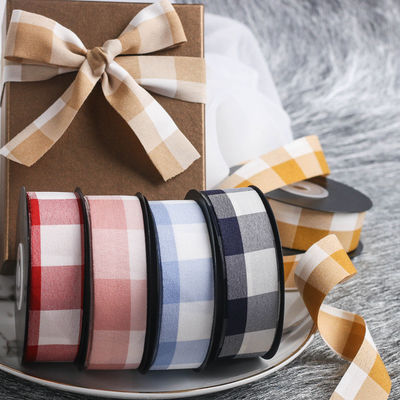 Zwart en wit getinte kabelband 7 mm-40 mm polyester lintrol