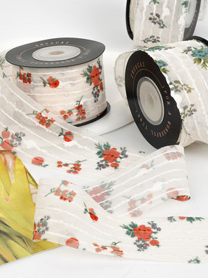Bloemengedrukt gepersonaliseerd organza lint 4cm Flora Ivory Organza lint