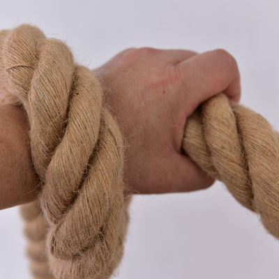 6 mm-60 mm gele jute 3 strengen gedraaid touw toegepast in decoratie of zee visserij touw